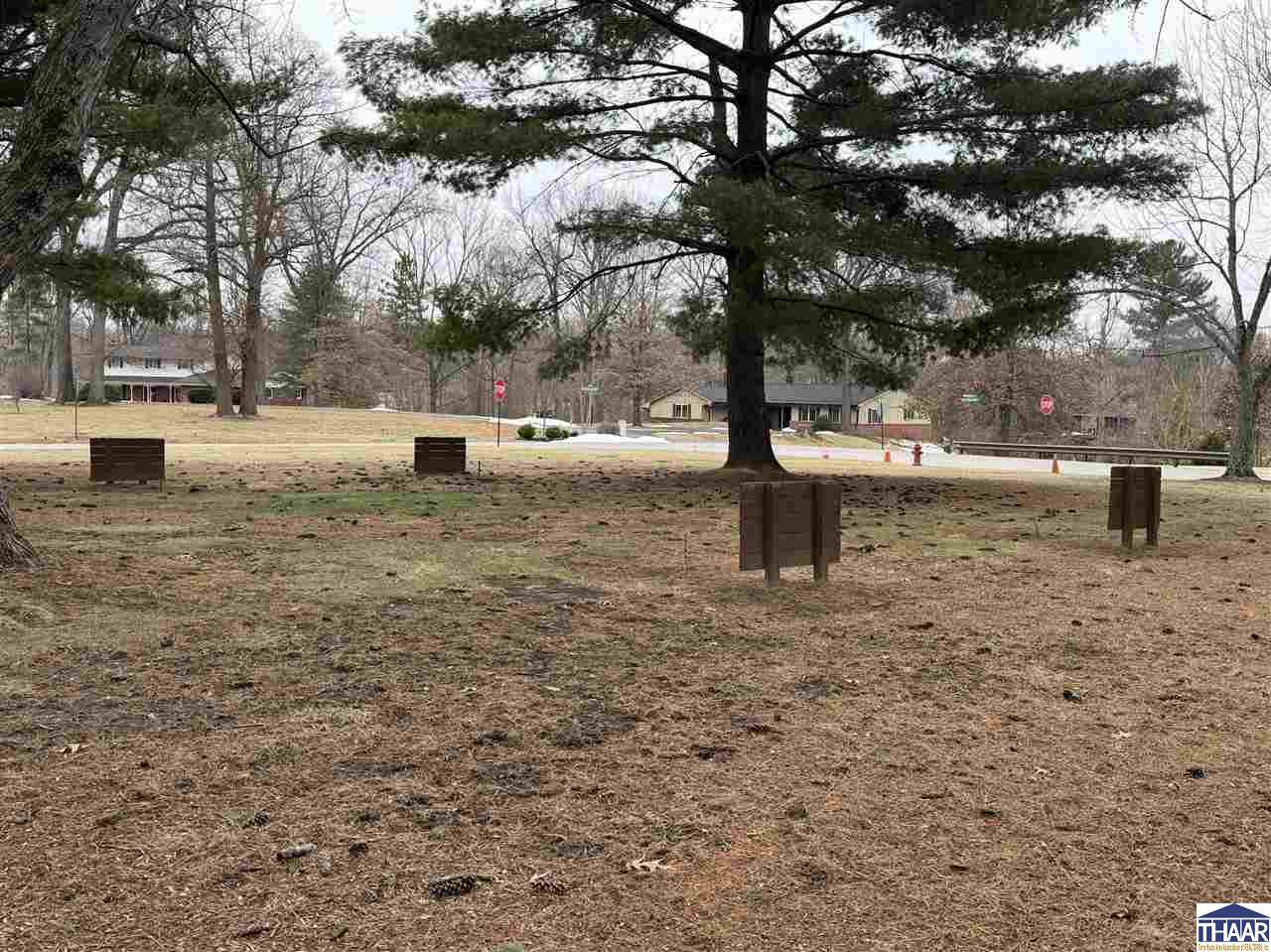 8600 North Lakewood, West Terre Haute, IN 47885