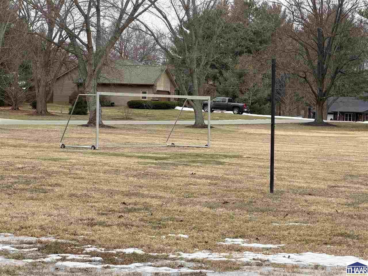 8600 North Lakewood, West Terre Haute, IN 47885