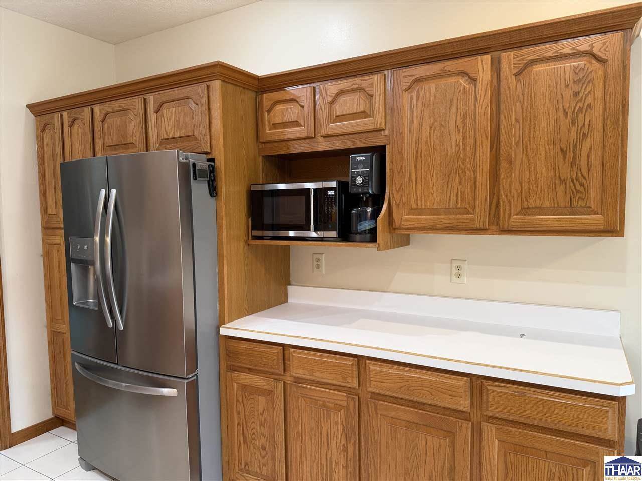 8600 North Lakewood, West Terre Haute, IN 47885