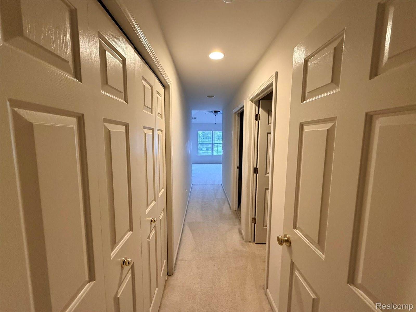 714 Olde English Circle, HowellTownship_Livingston, MI 48855