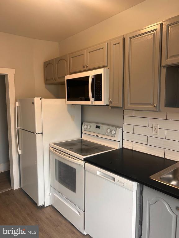 1200 9TH, #102, Eddystone, PA 19022