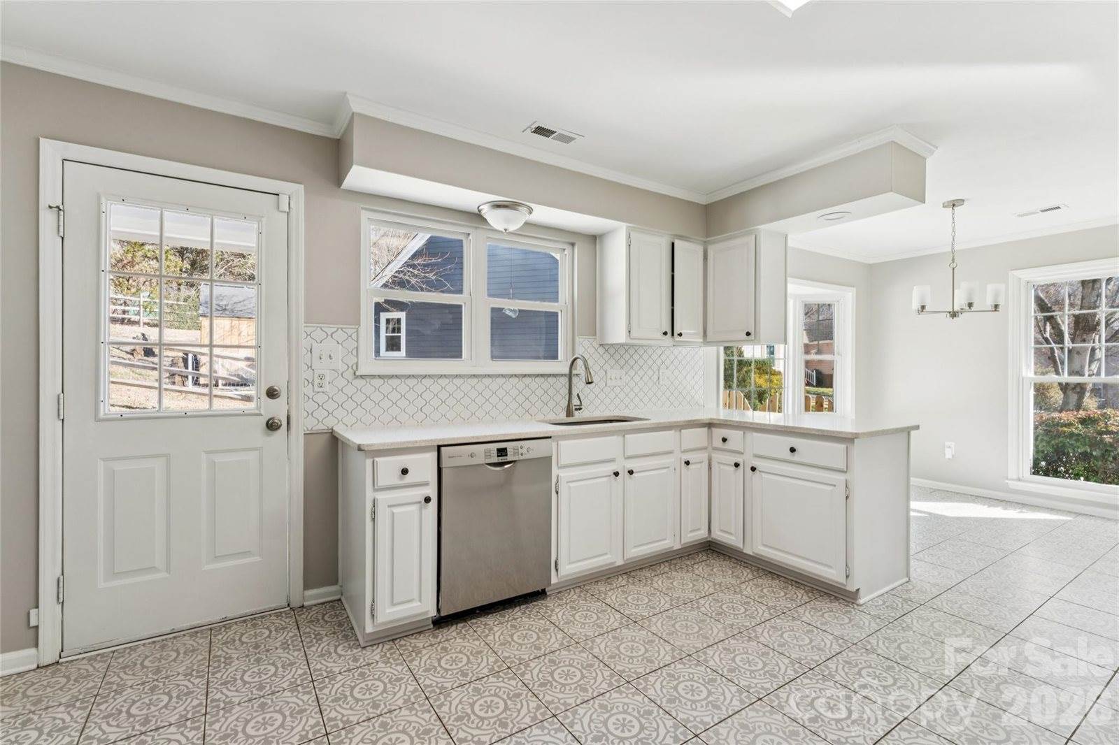 9927 Alden Glen Drive, Charlotte, NC 28269