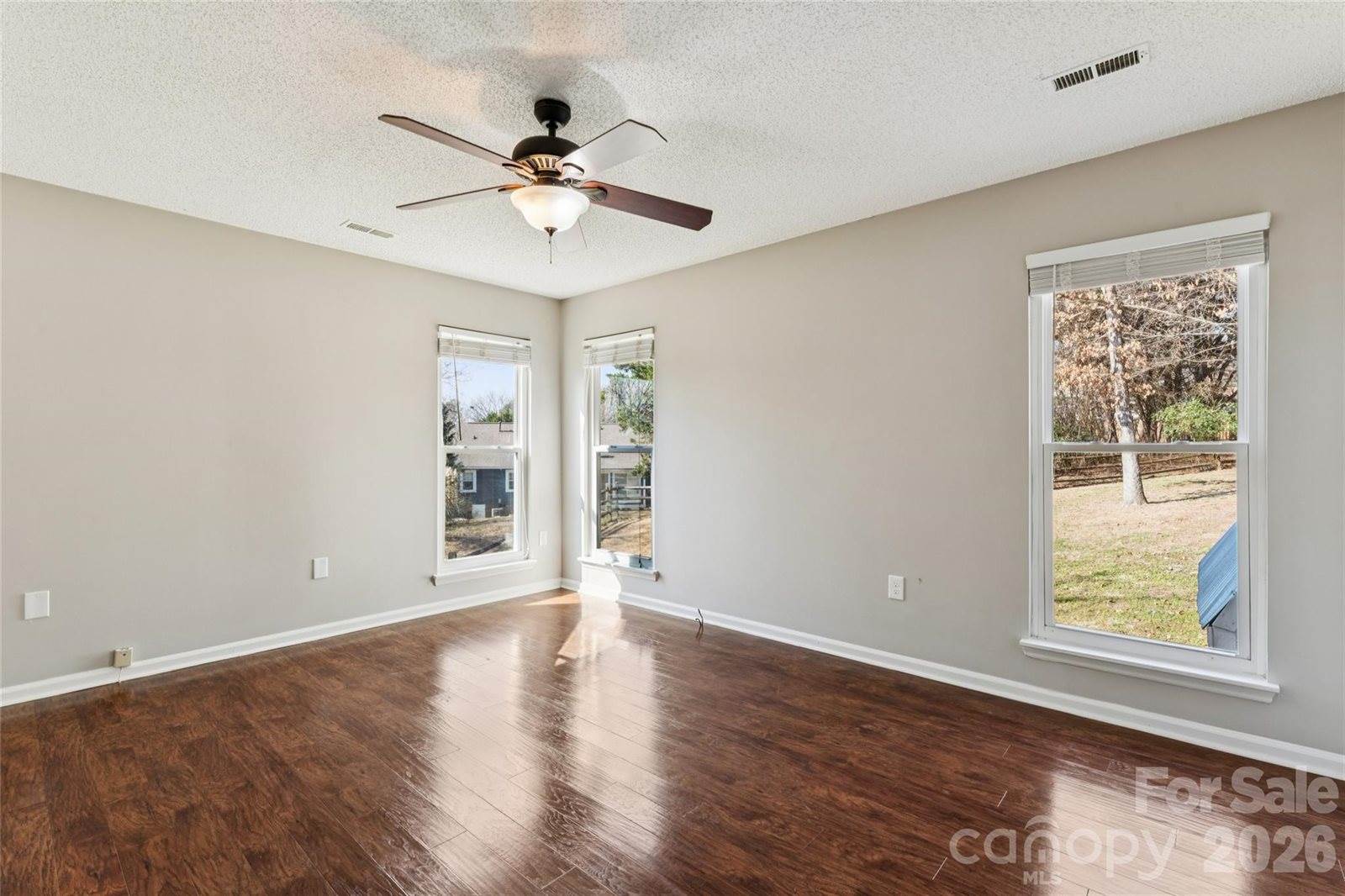 9927 Alden Glen Drive, Charlotte, NC 28269