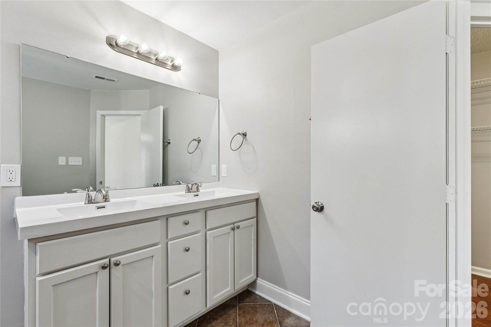 9927 Alden Glen Drive, Charlotte, NC 28269