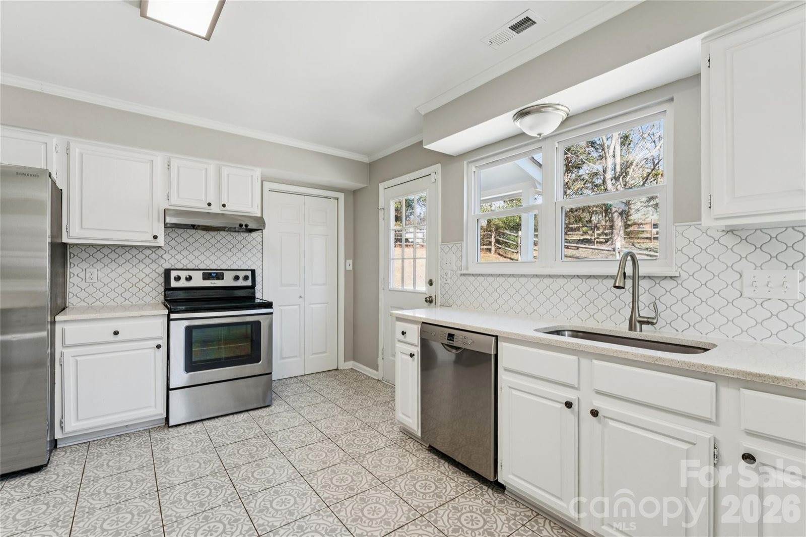 9927 Alden Glen Drive, Charlotte, NC 28269