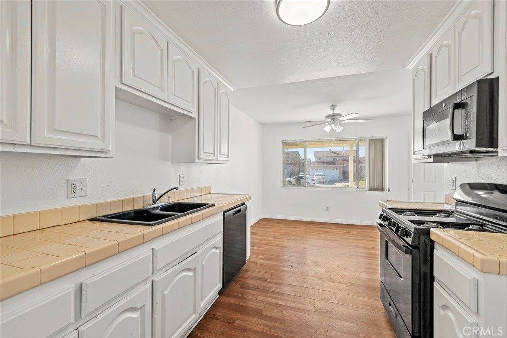 621 West Avenue H12, Lancaster, CA 93534