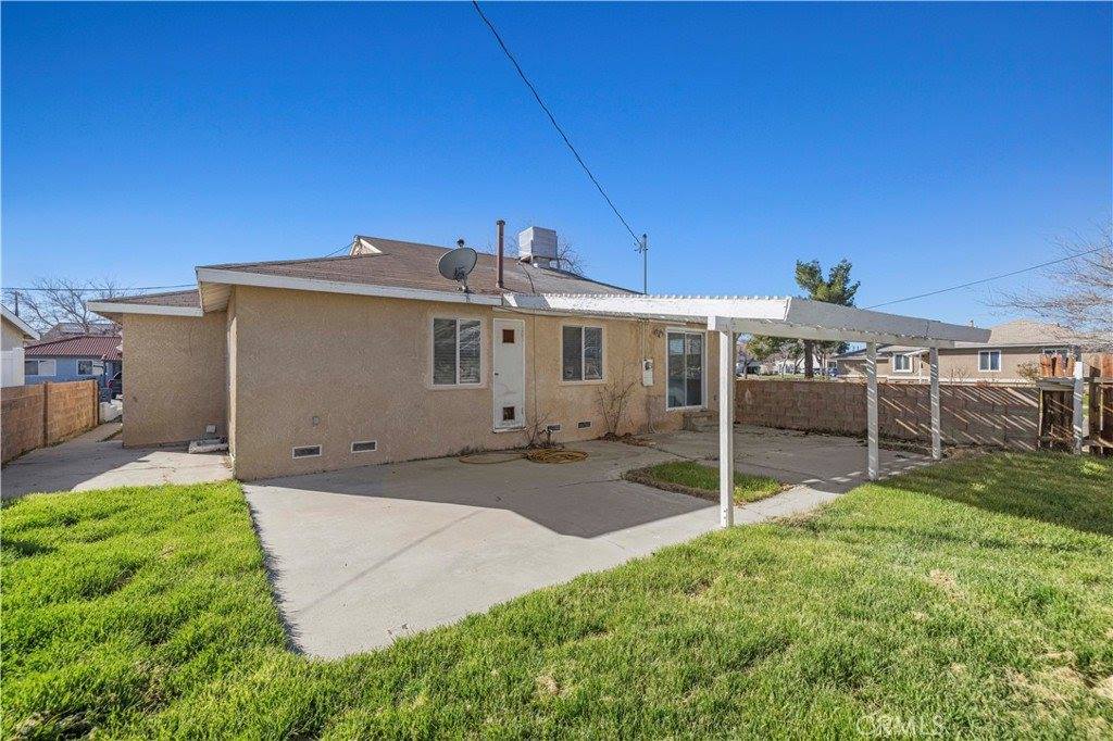 621 West Avenue H12, Lancaster, CA 93534