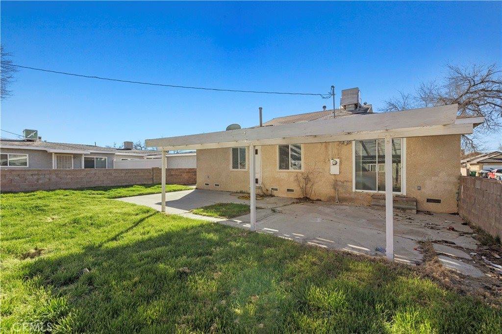 621 West Avenue H12, Lancaster, CA 93534