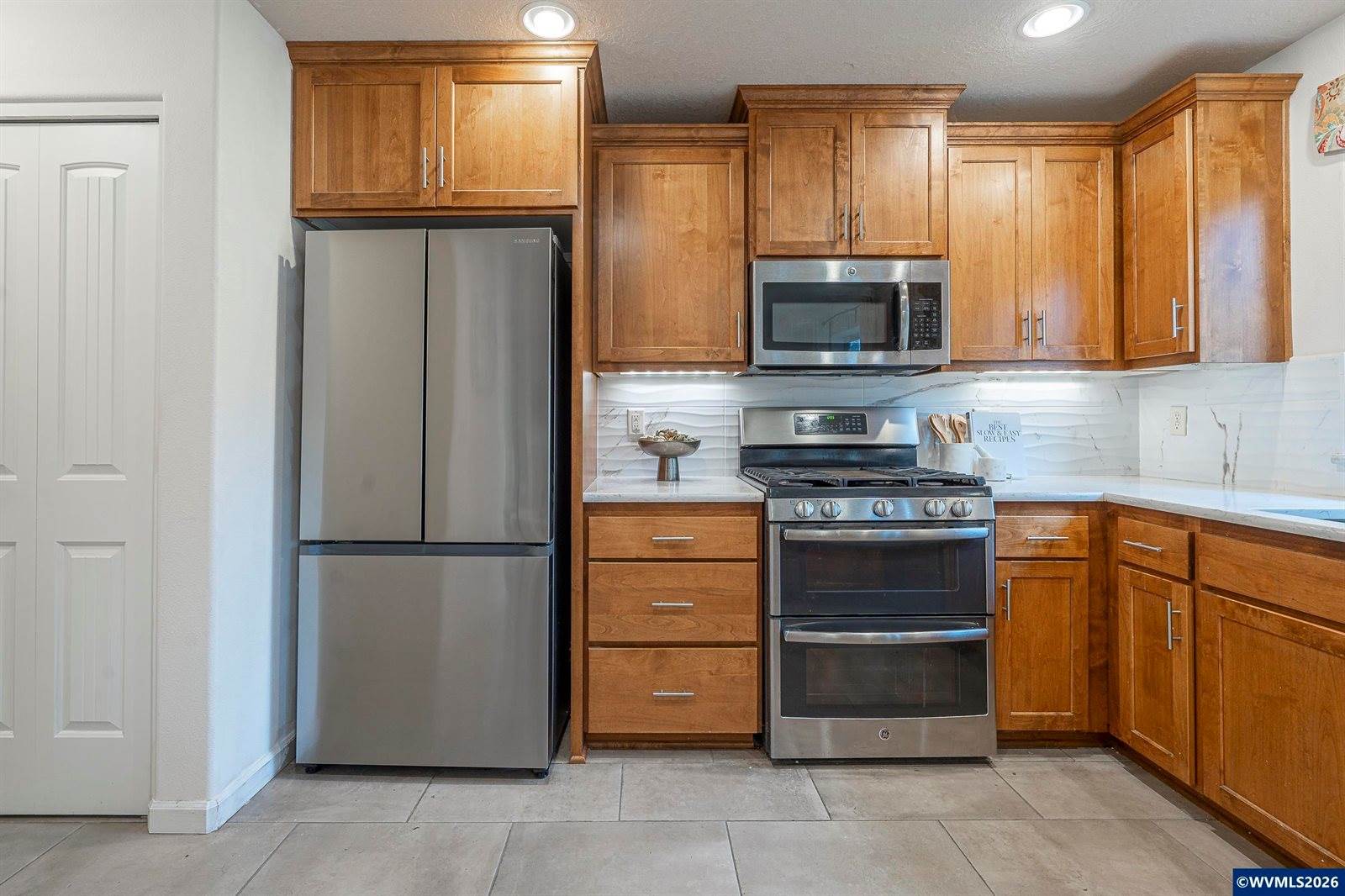 1931 Arroyo Ridge Dr, Albany, OR 97321