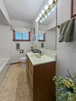 6057 North Lake Road, Lena, IL 61048