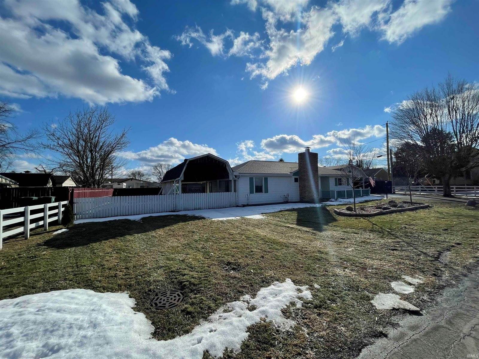 2715 E 14th Street, Muncie, IN 47302