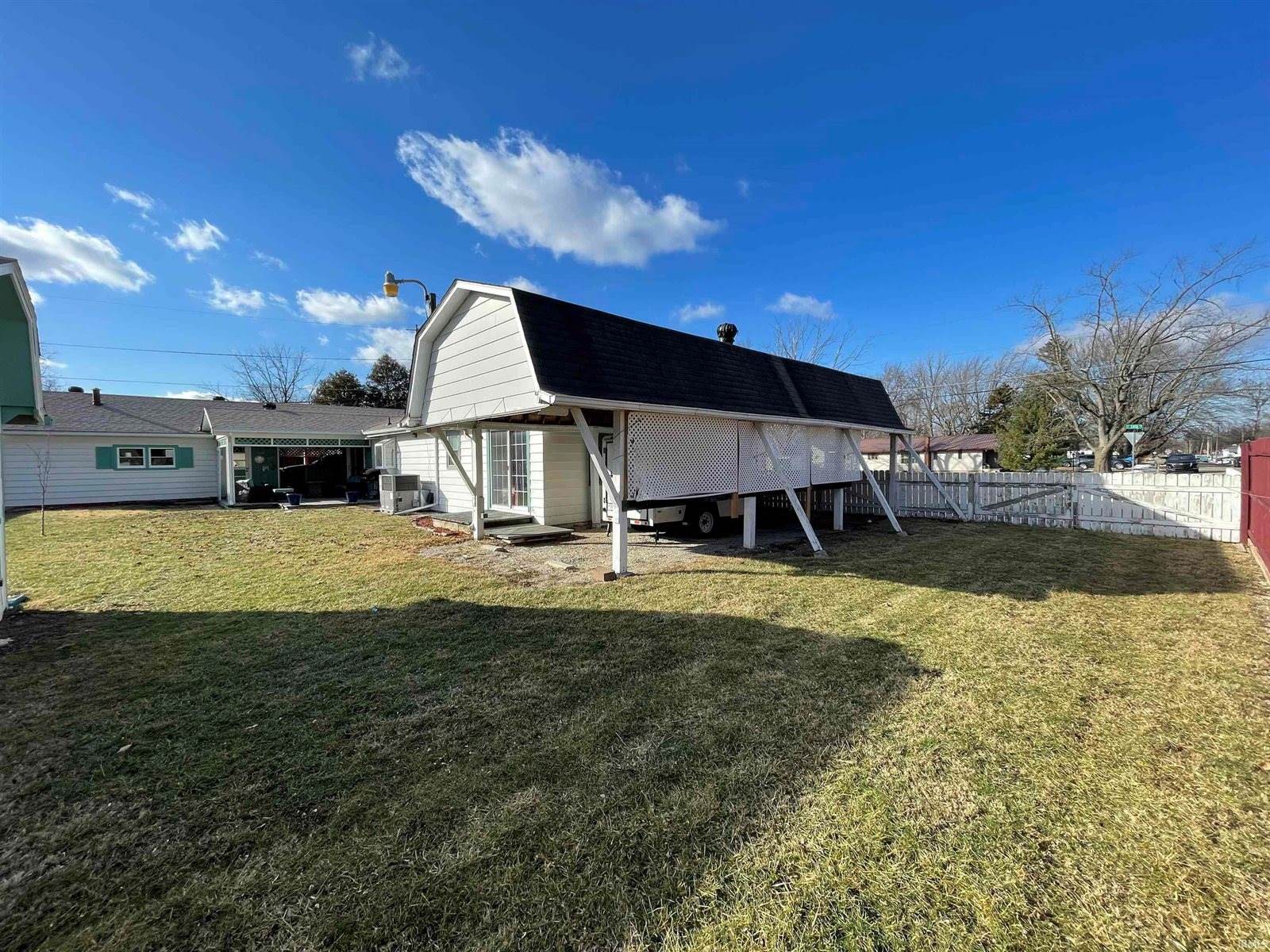 2715 E 14th Street, Muncie, IN 47302