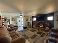 2715 E 14th Street, Muncie, IN 47302