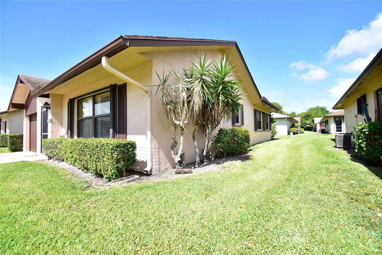 3305 Silver Buttonwood Drive, Greenacres, FL 33463