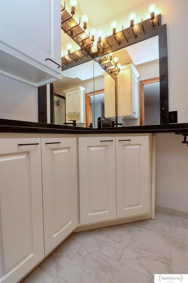 1300 G Street, #103-4W, Lincoln, NE 68508