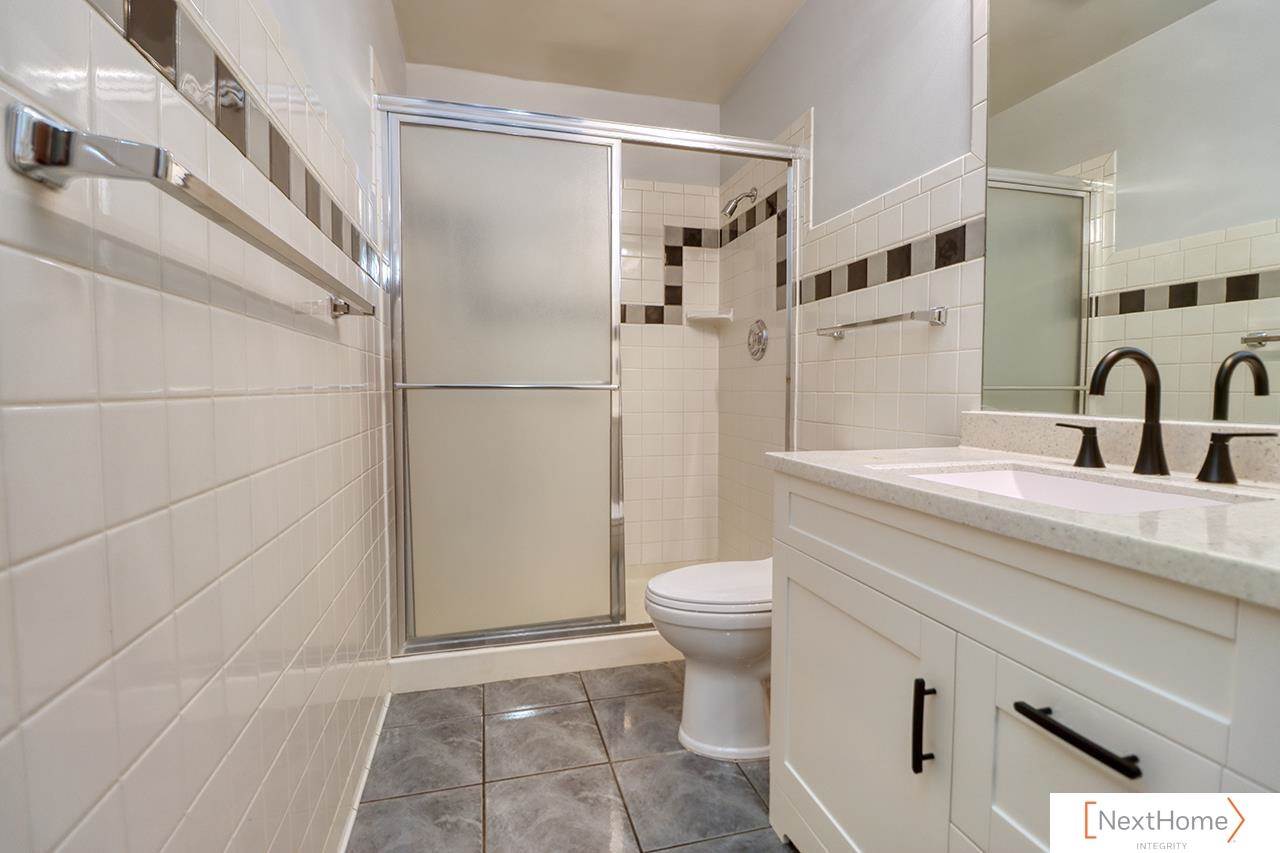 1300 G Street, #103-4W, Lincoln, NE 68508