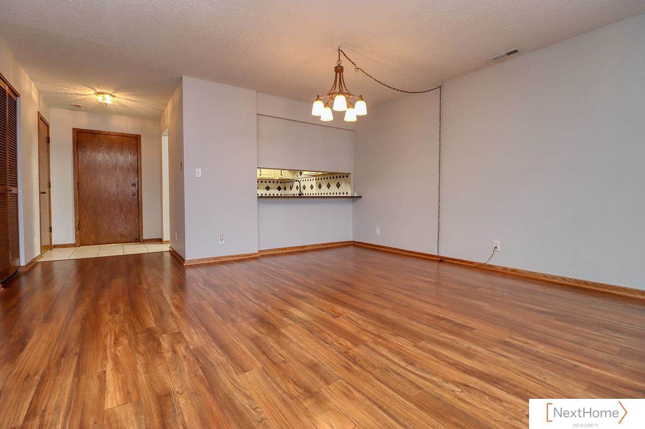 1300 G Street, #103-4W, Lincoln, NE 68508