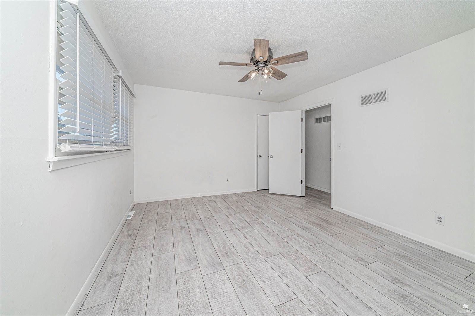 3409 Cedar Lane, Milford, KS 66514