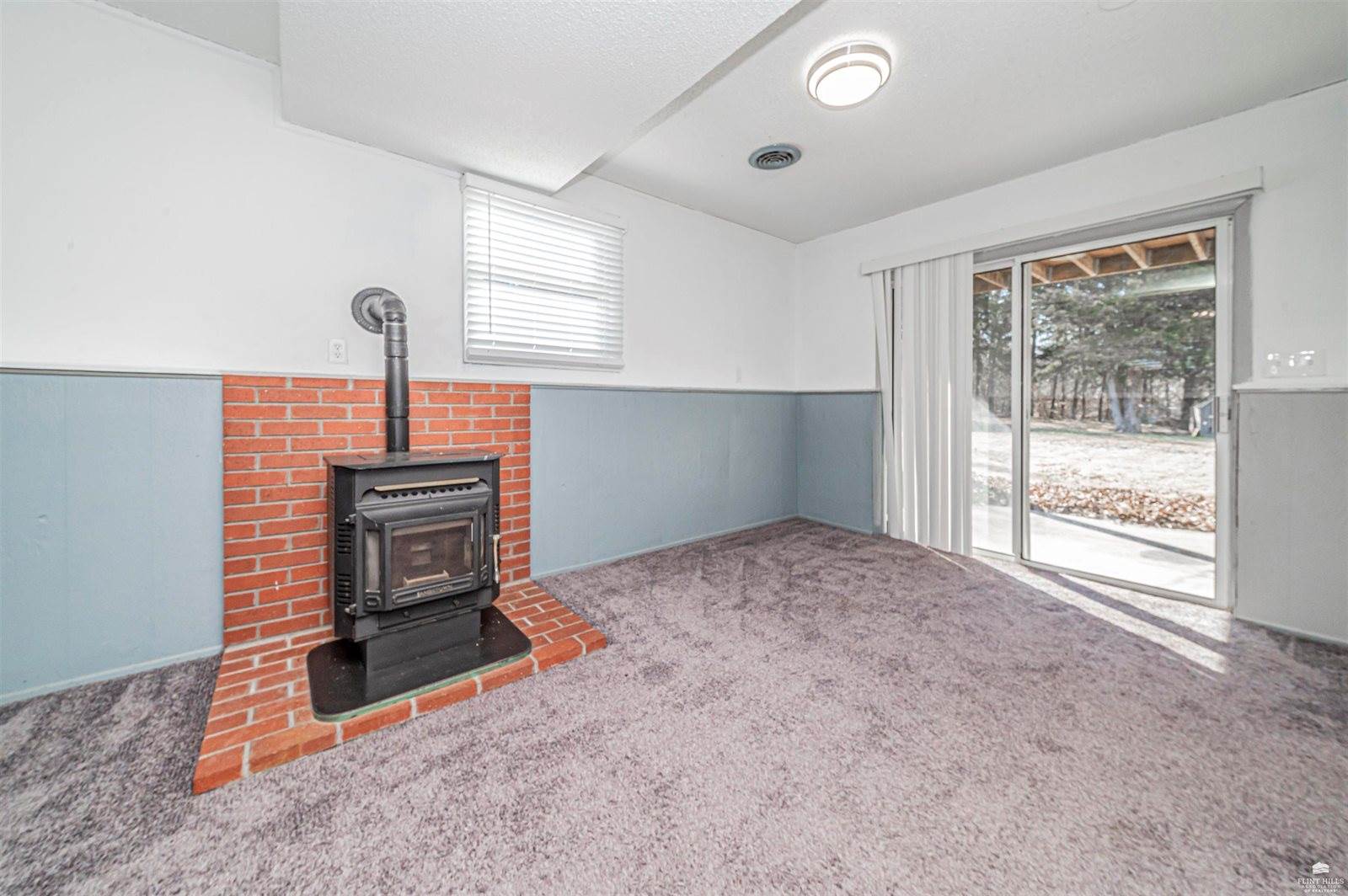 3409 Cedar Lane, Milford, KS 66514