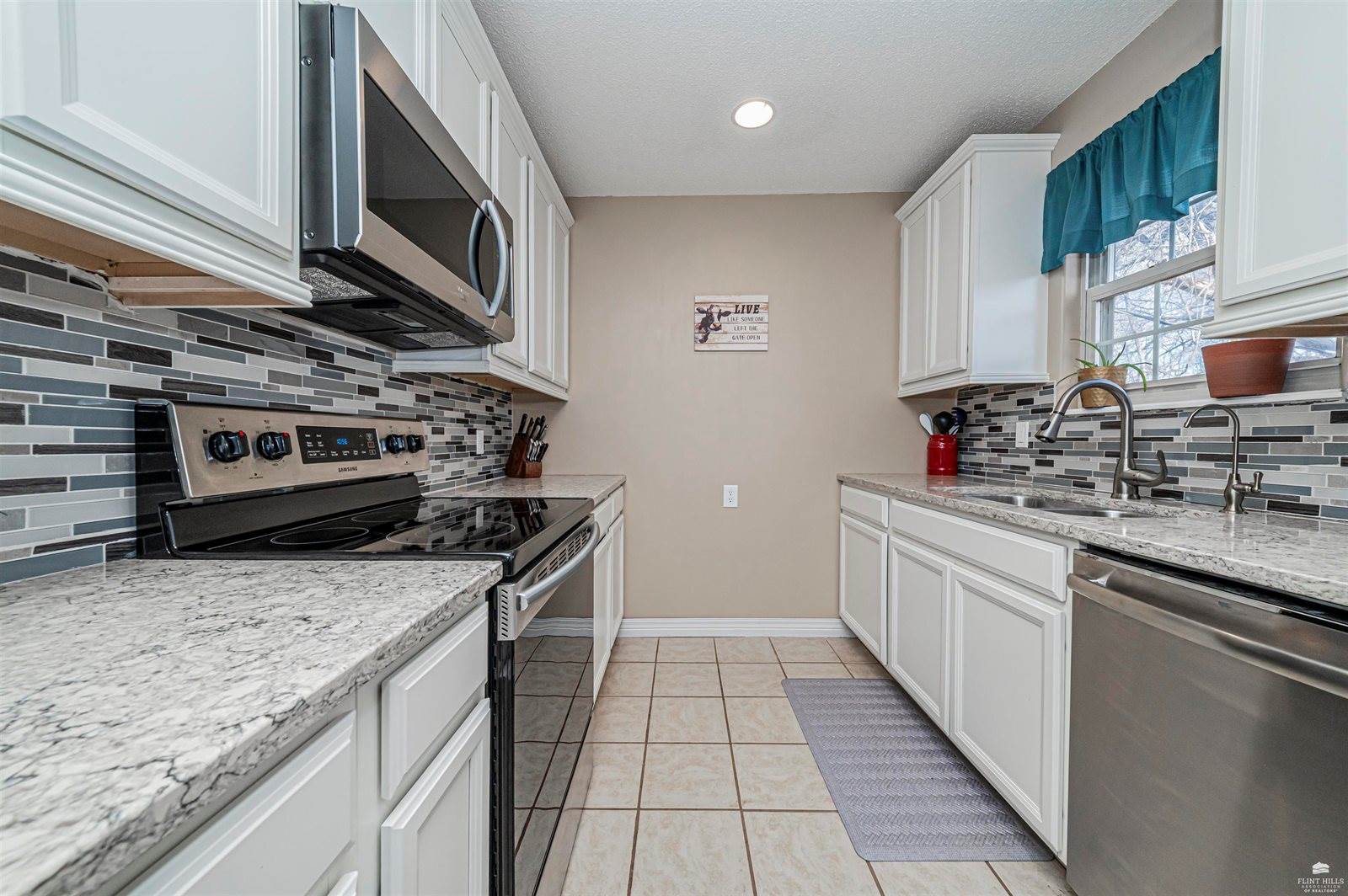 237 Robin Hood Drive, Junction City, KS 66441