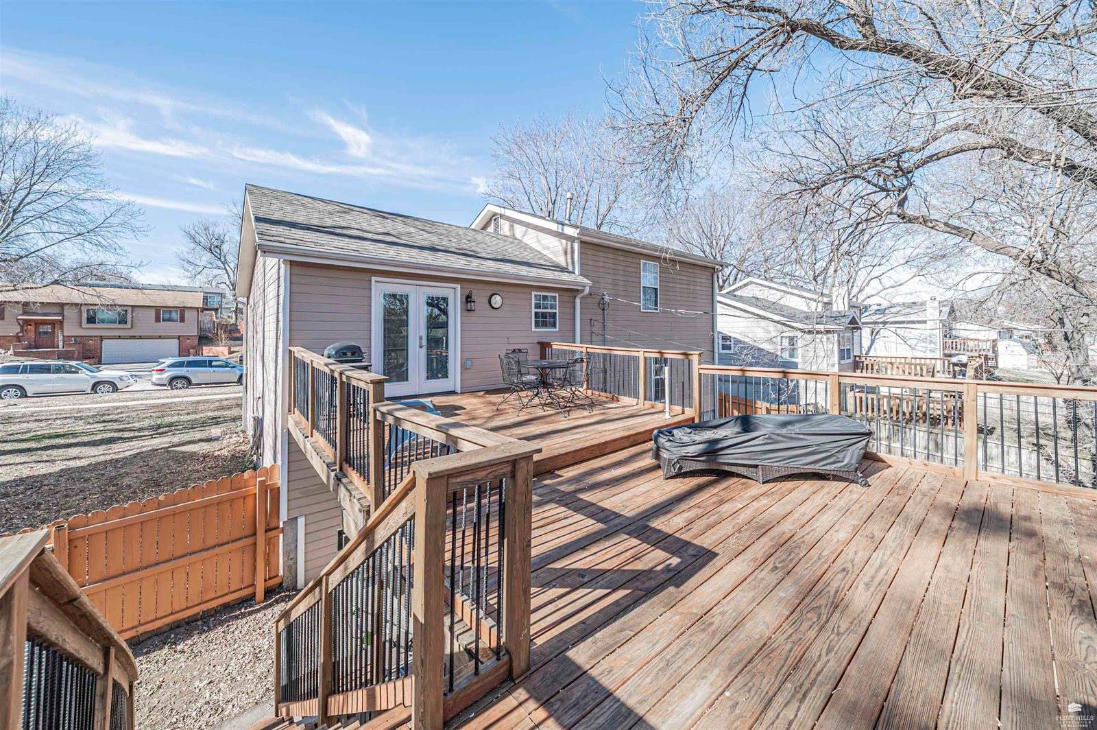 237 Robin Hood Drive, Junction City, KS 66441