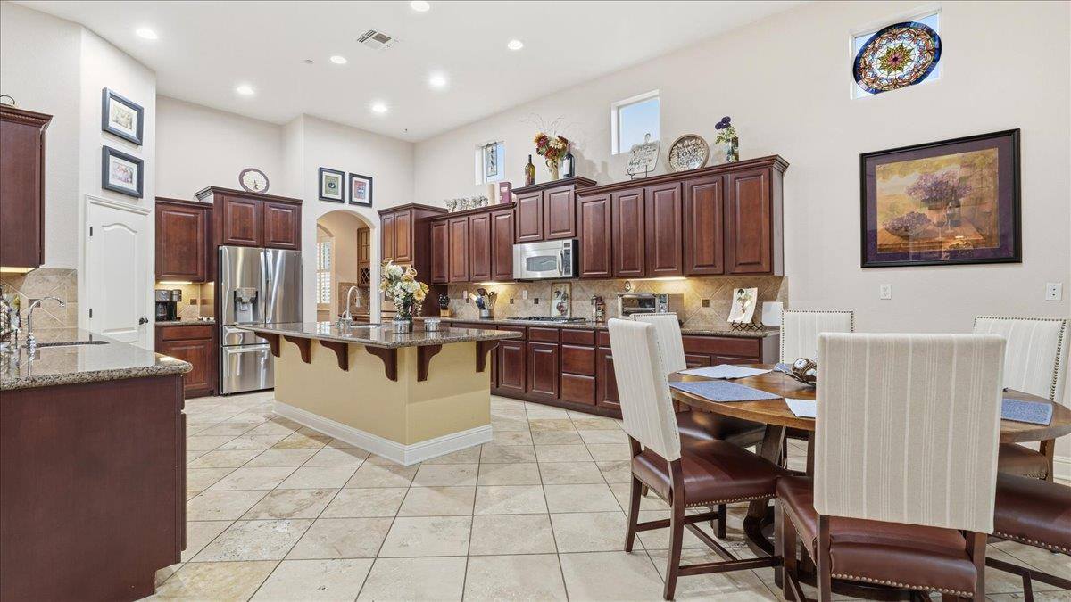 2188 Maloney Drive, Lincoln, CA 95648