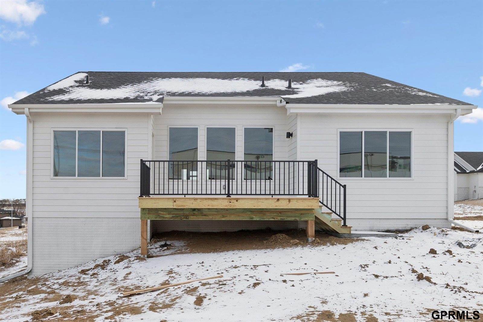 20108 R Street, Omaha, NE 68135