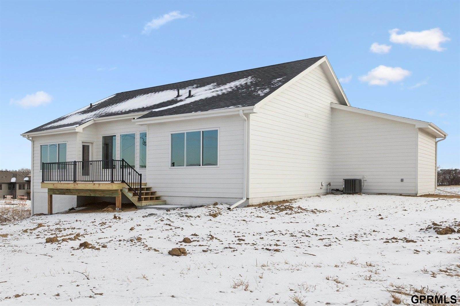 20108 R Street, Omaha, NE 68135