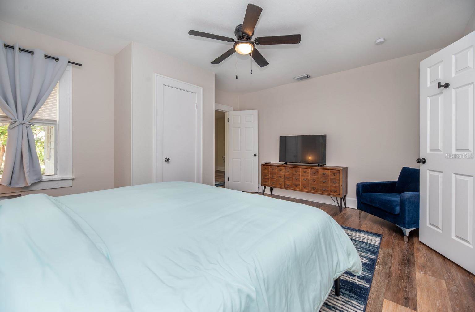 945 13TH Street North, Saint Petersburg, FL 33705