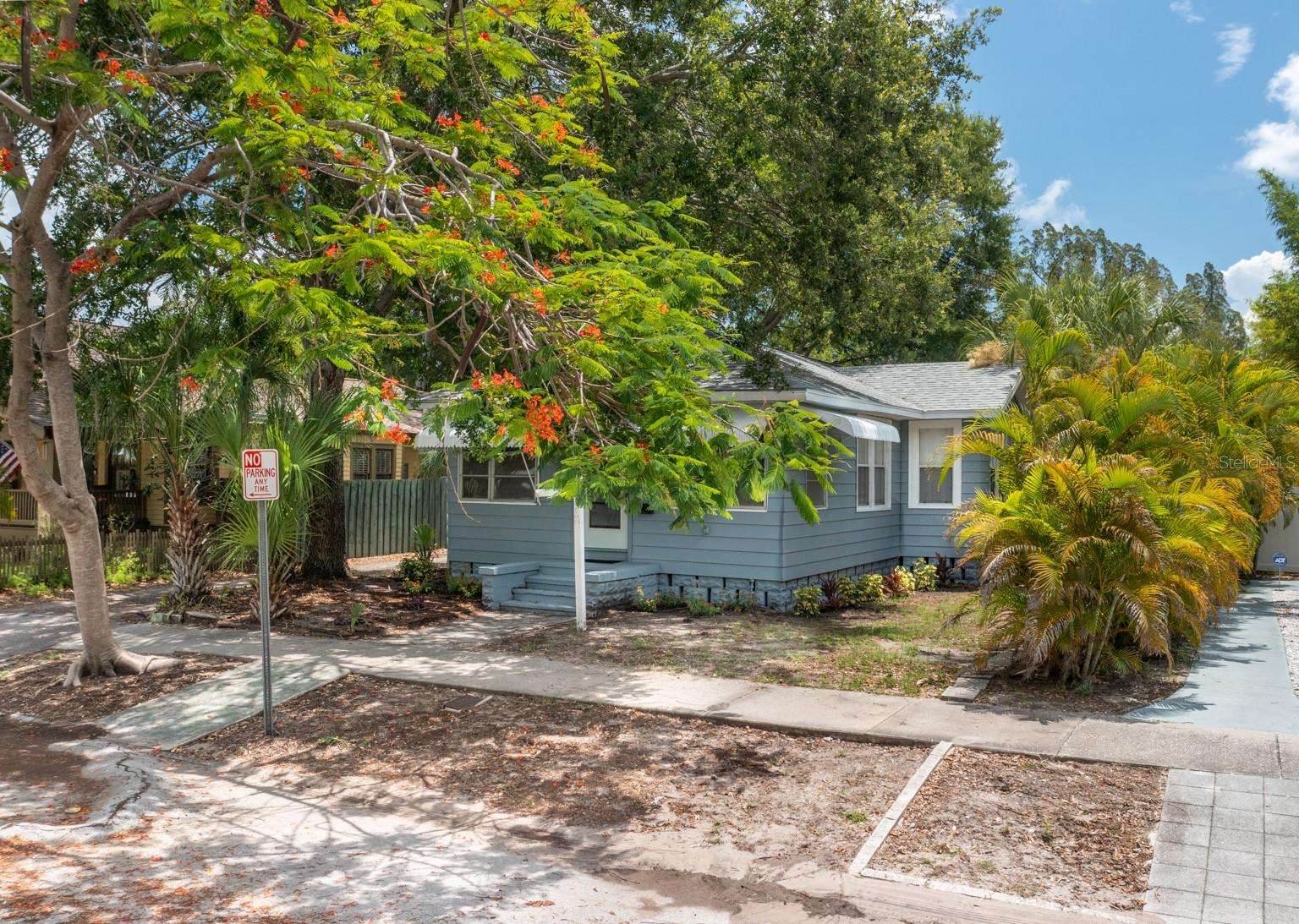 945 13TH Street North, Saint Petersburg, FL 33705