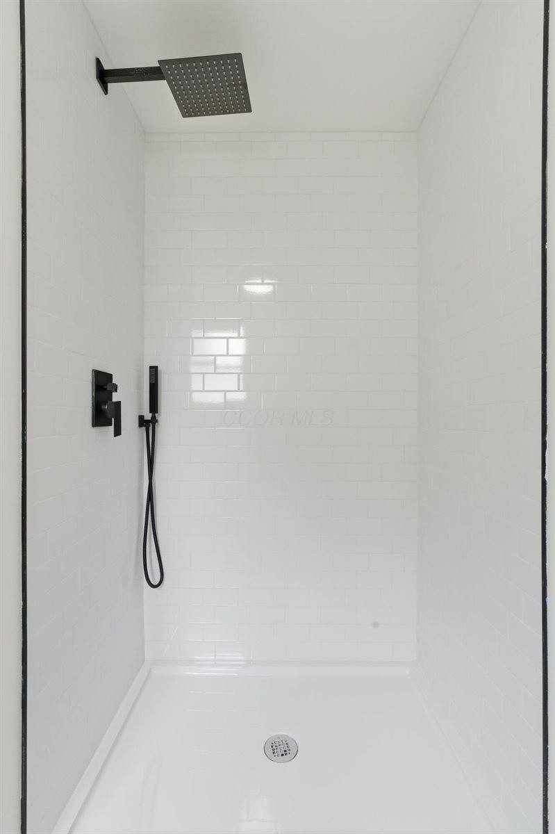 388 Elkwood Place, Columbus, OH 43230