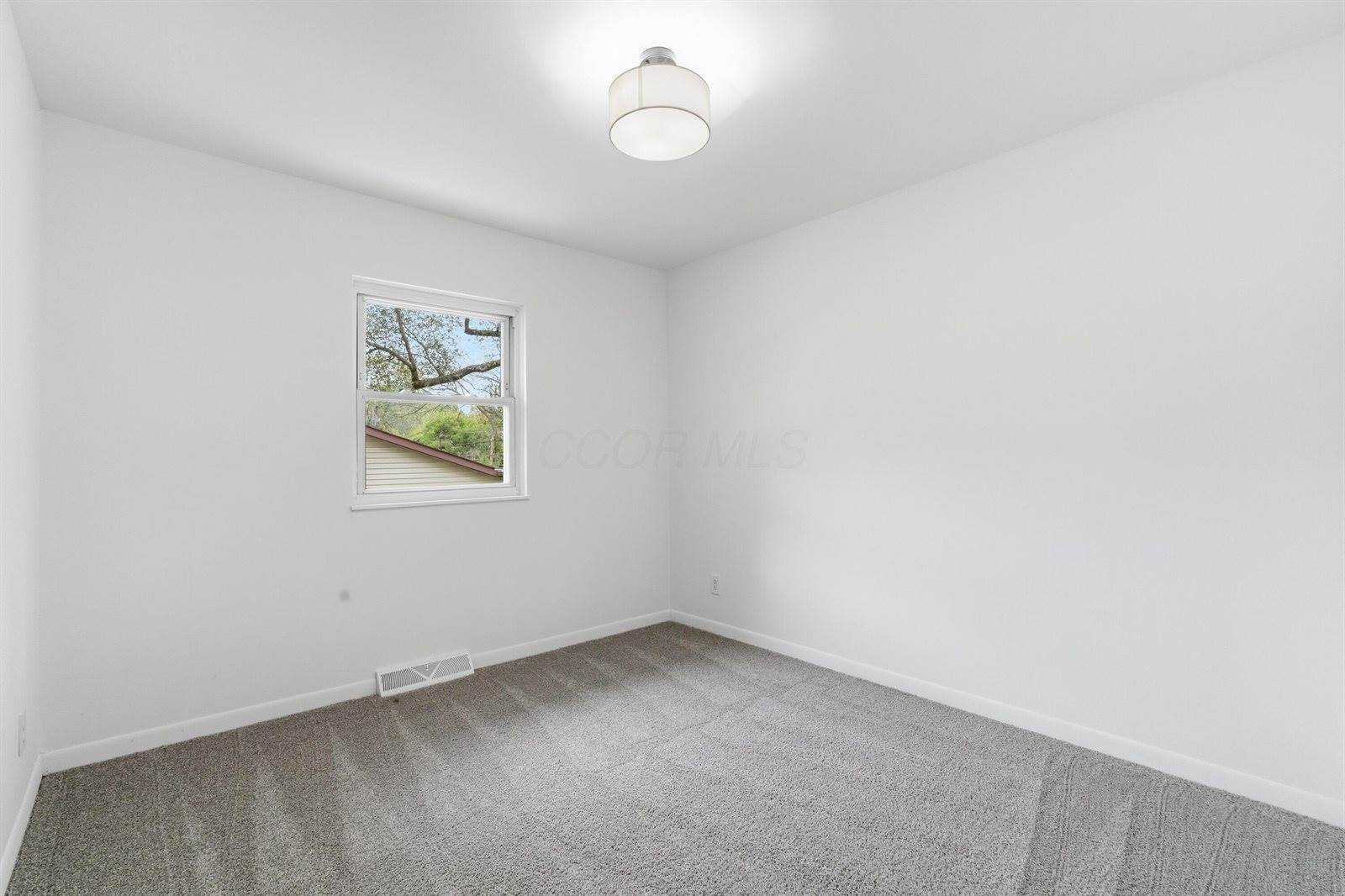 388 Elkwood Place, Columbus, OH 43230