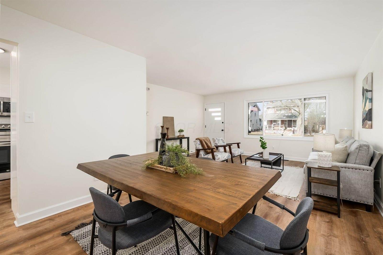 2585 Eakin Road, Columbus, OH 43204