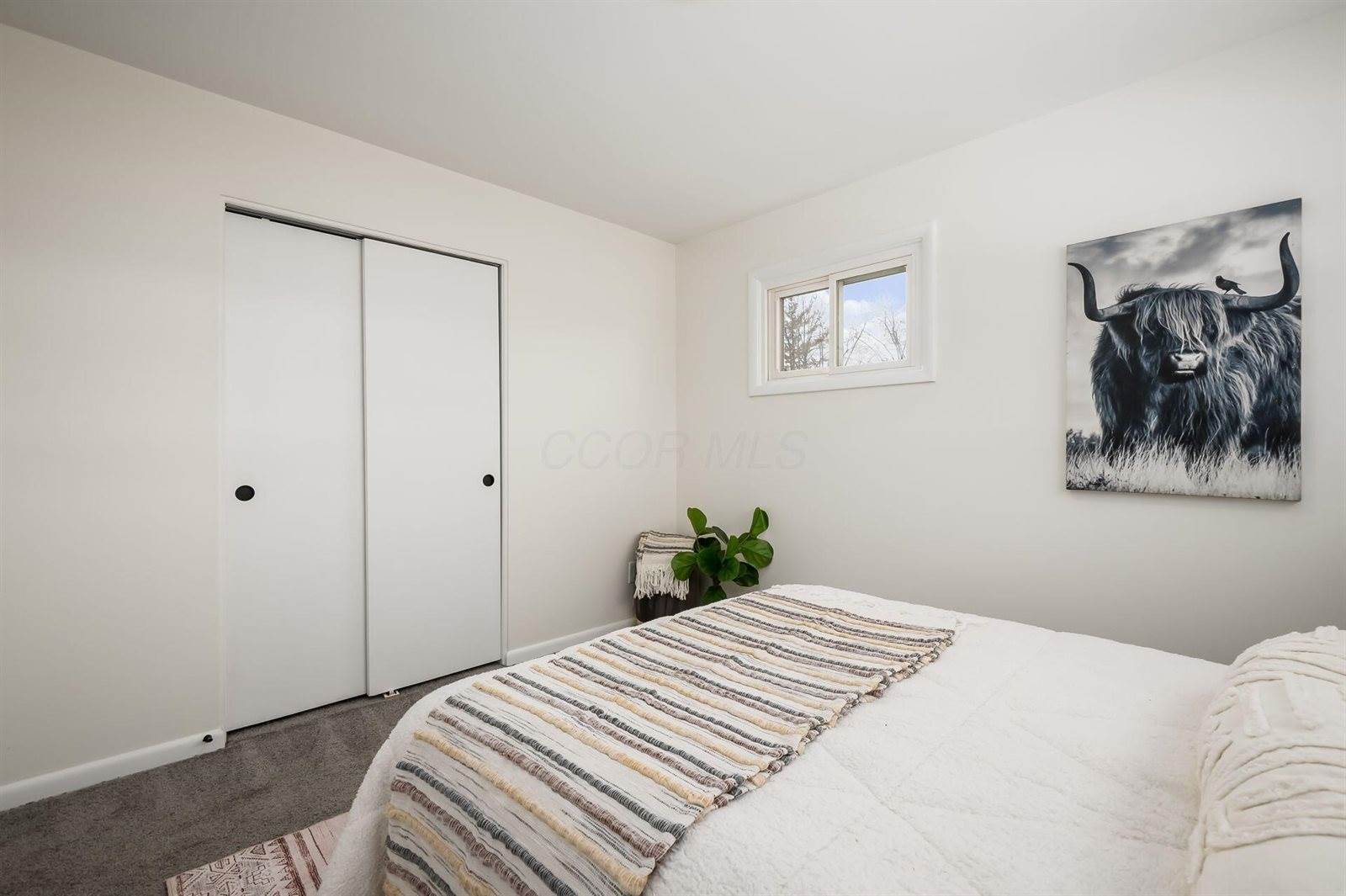 2585 Eakin Road, Columbus, OH 43204