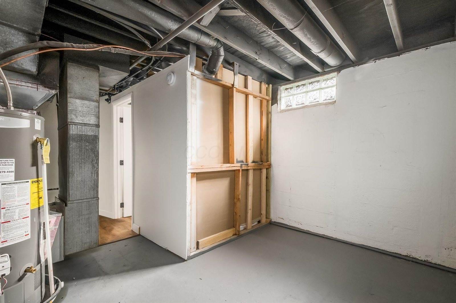 2585 Eakin Road, Columbus, OH 43204