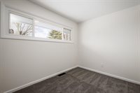 2585 Eakin Road, Columbus, OH 43204