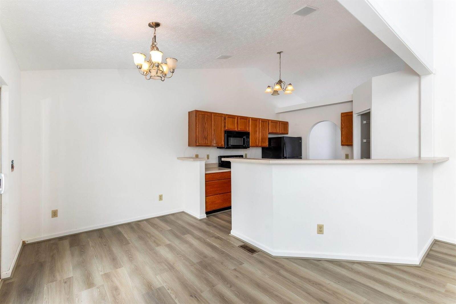 260 North Bend Drive, Pataskala, OH 43062