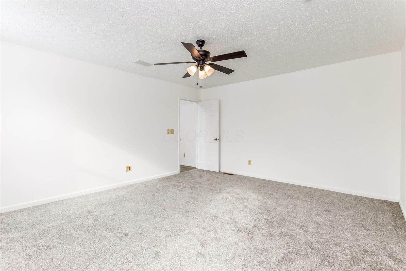 260 North Bend Drive, Pataskala, OH 43062