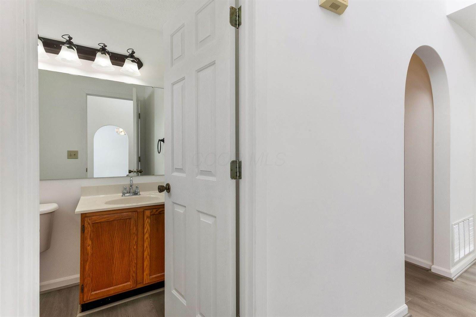 260 North Bend Drive, Pataskala, OH 43062