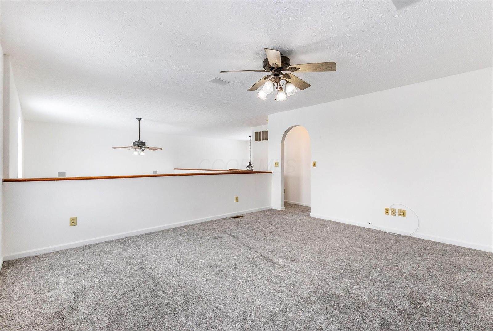 260 North Bend Drive, Pataskala, OH 43062