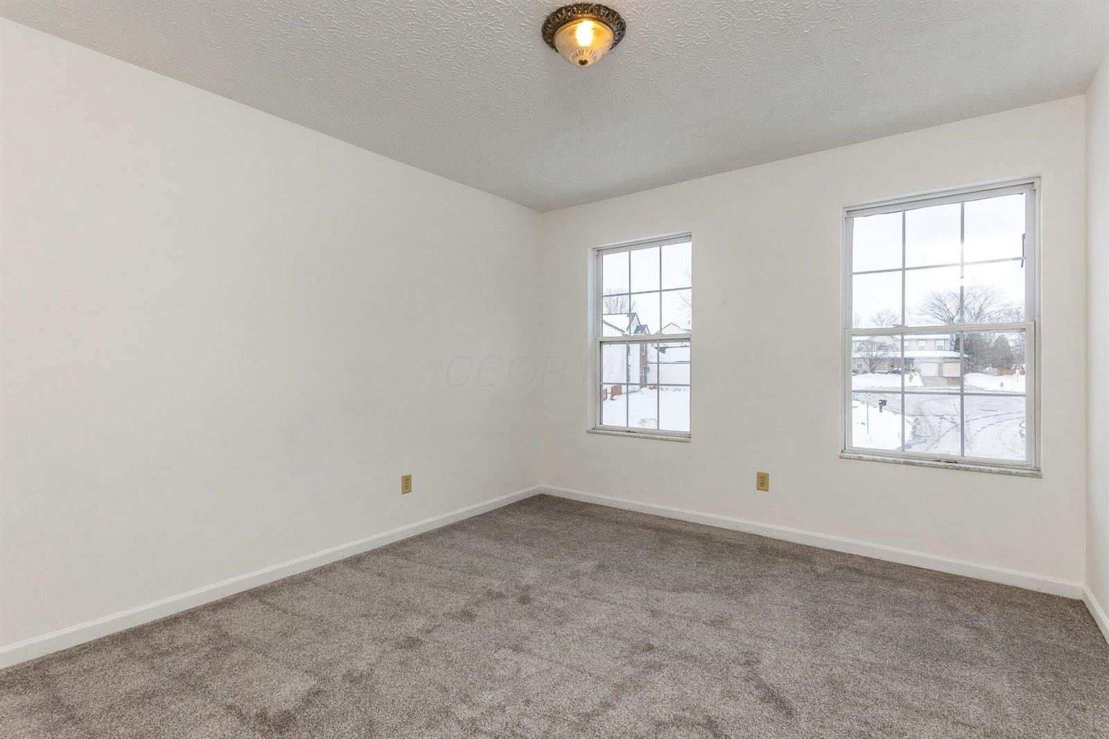 260 North Bend Drive, Pataskala, OH 43062