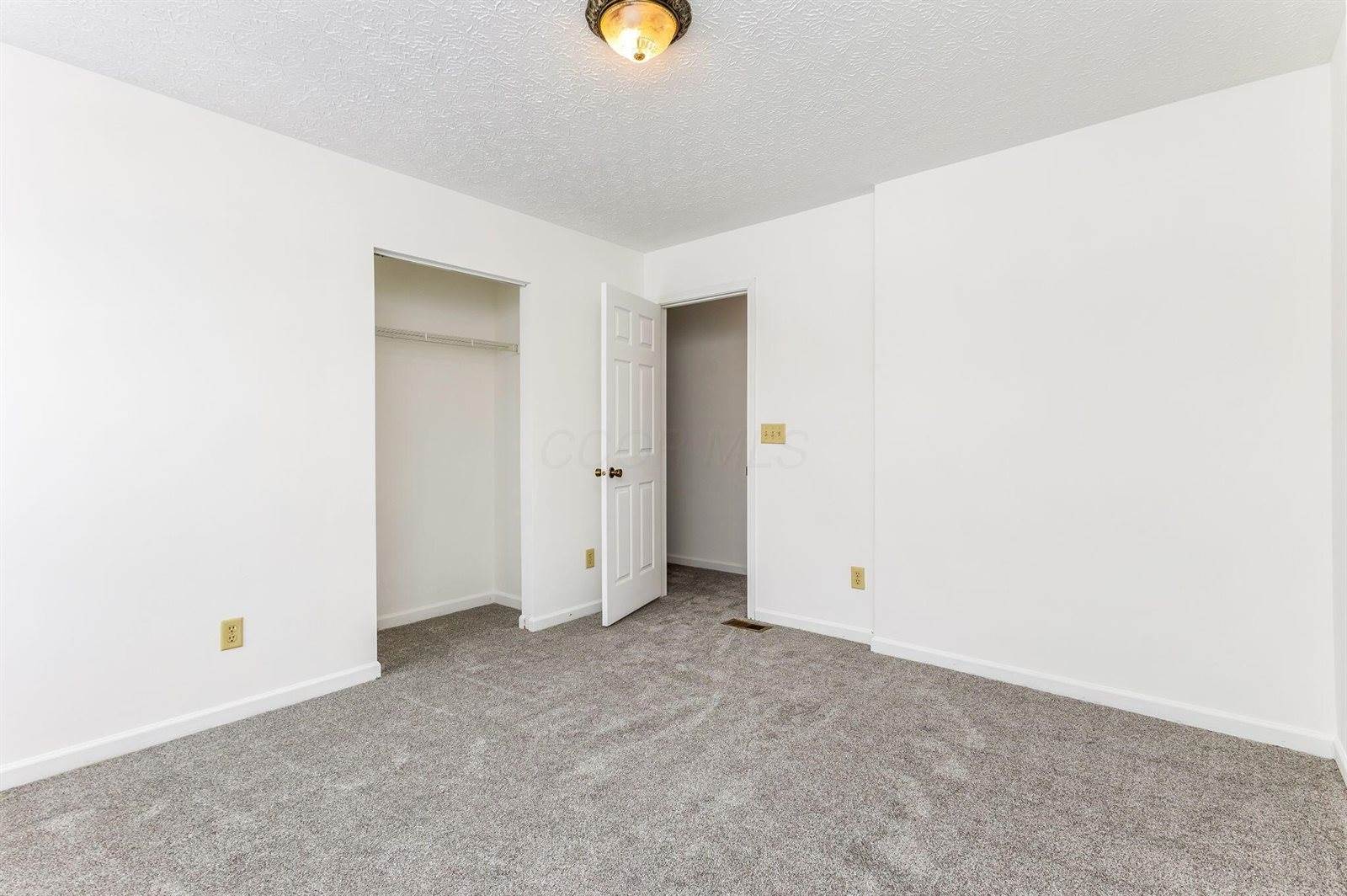 260 North Bend Drive, Pataskala, OH 43062