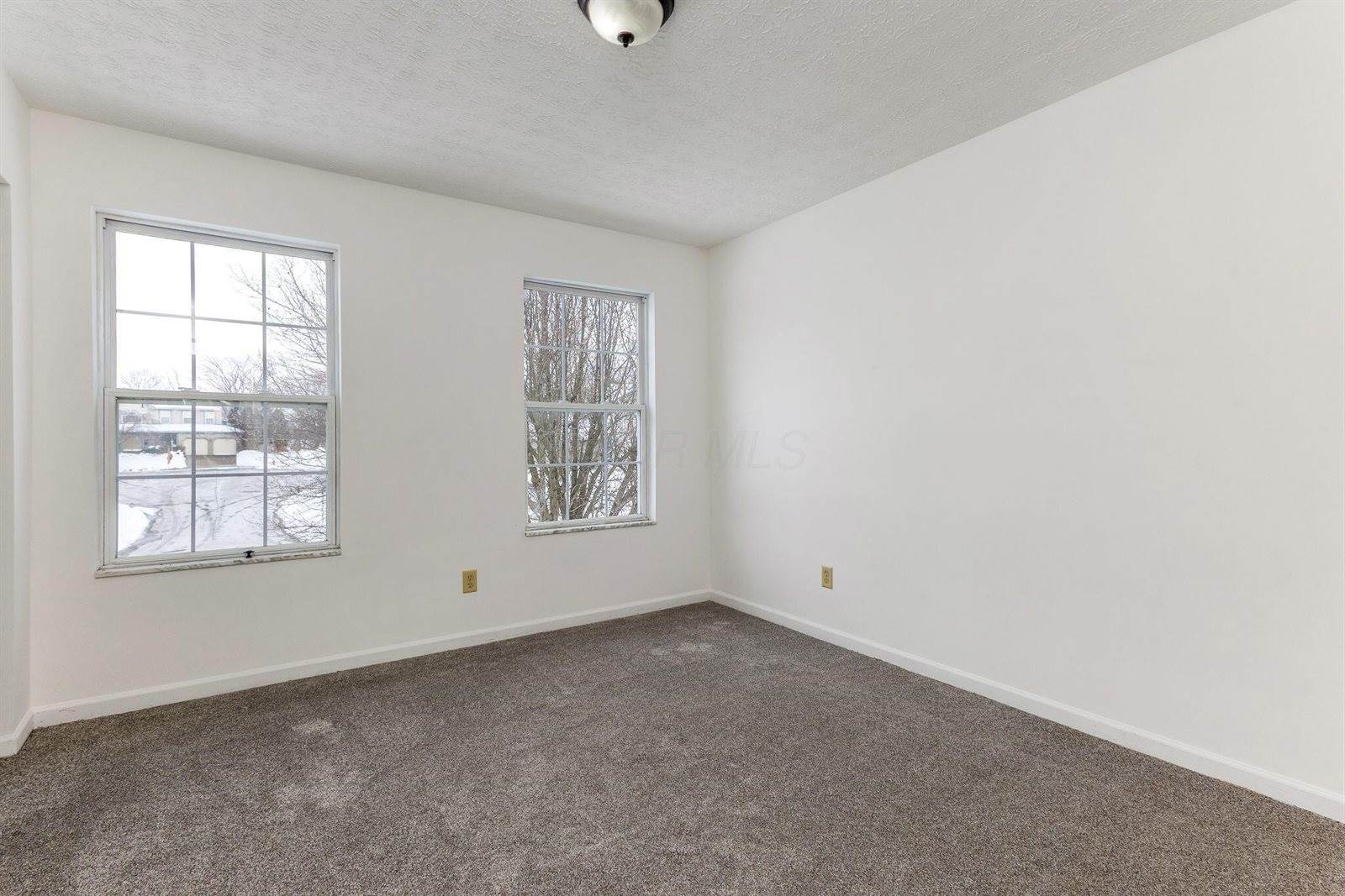 260 North Bend Drive, Pataskala, OH 43062