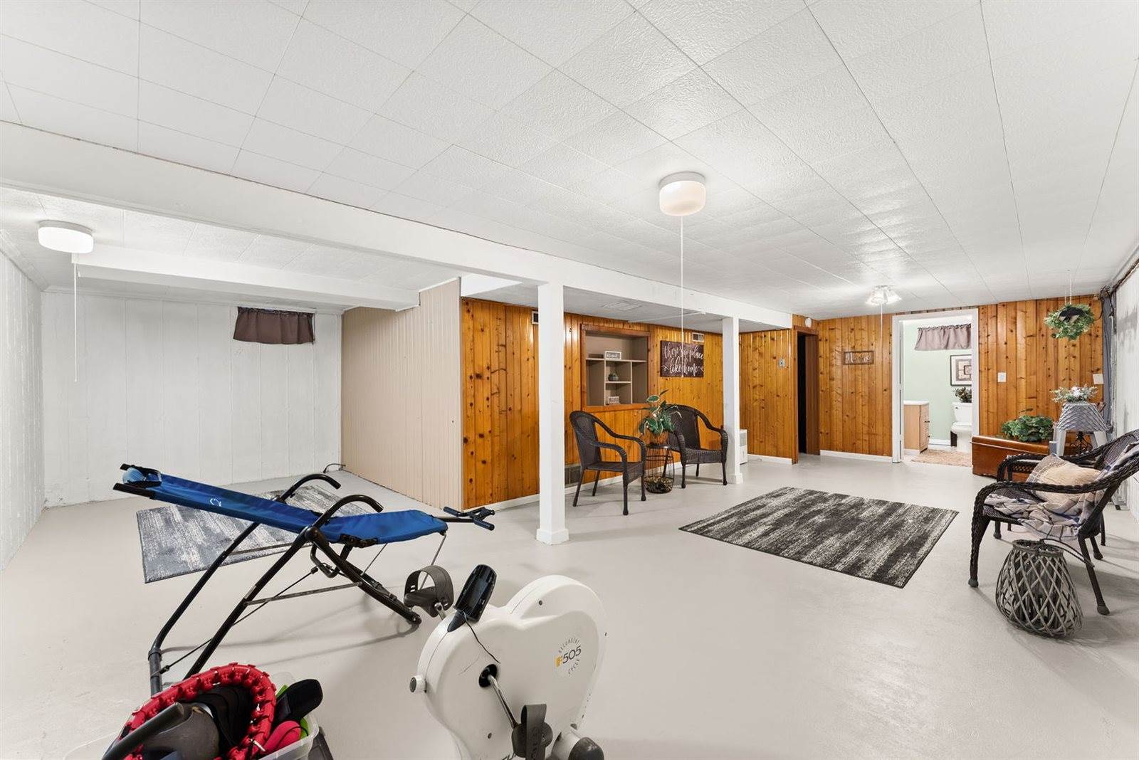 2422 Dugan Court, Davenport, IA 52804