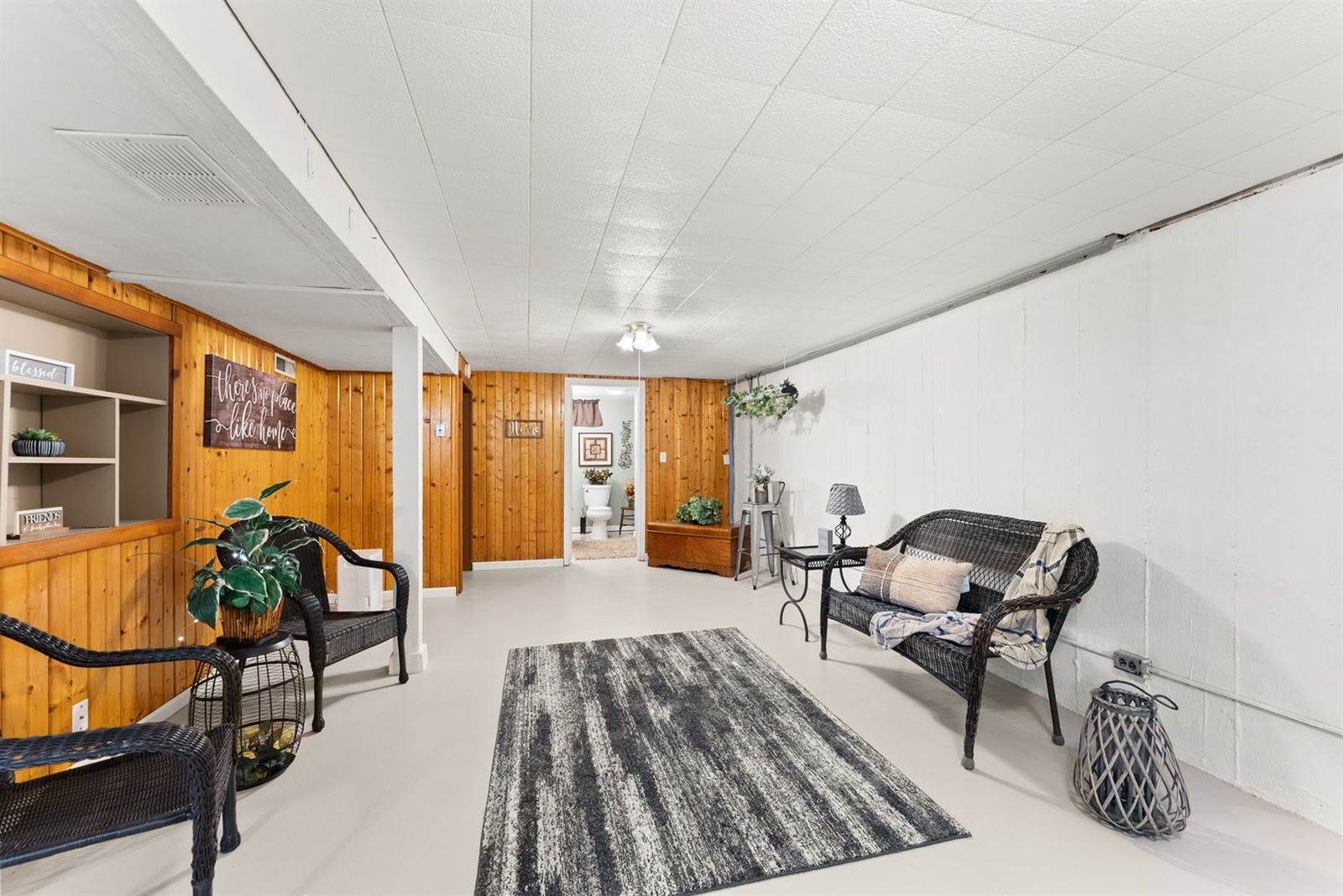 2422 Dugan Court, Davenport, IA 52804