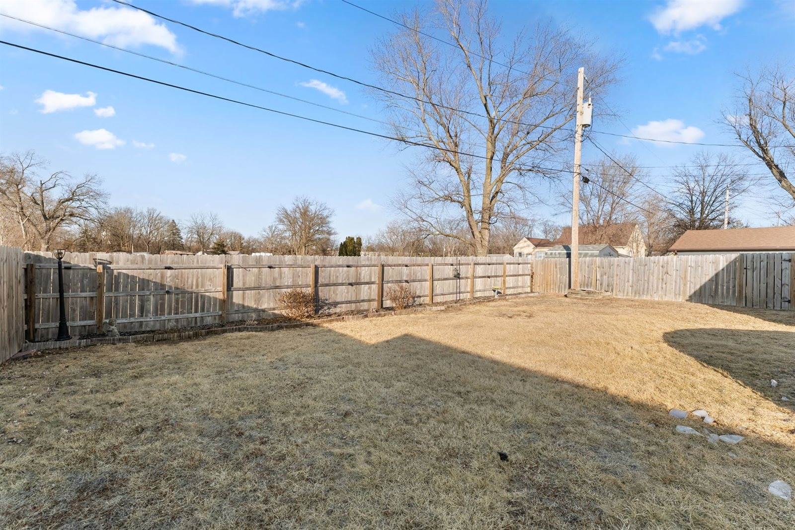 2422 Dugan Court, Davenport, IA 52804