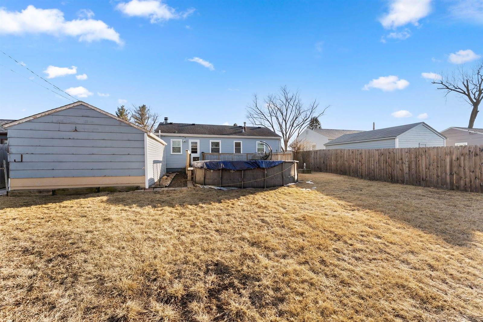 2422 Dugan Court, Davenport, IA 52804