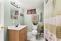 2422 Dugan Court, Davenport, IA 52804