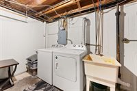 2422 Dugan Court, Davenport, IA 52804