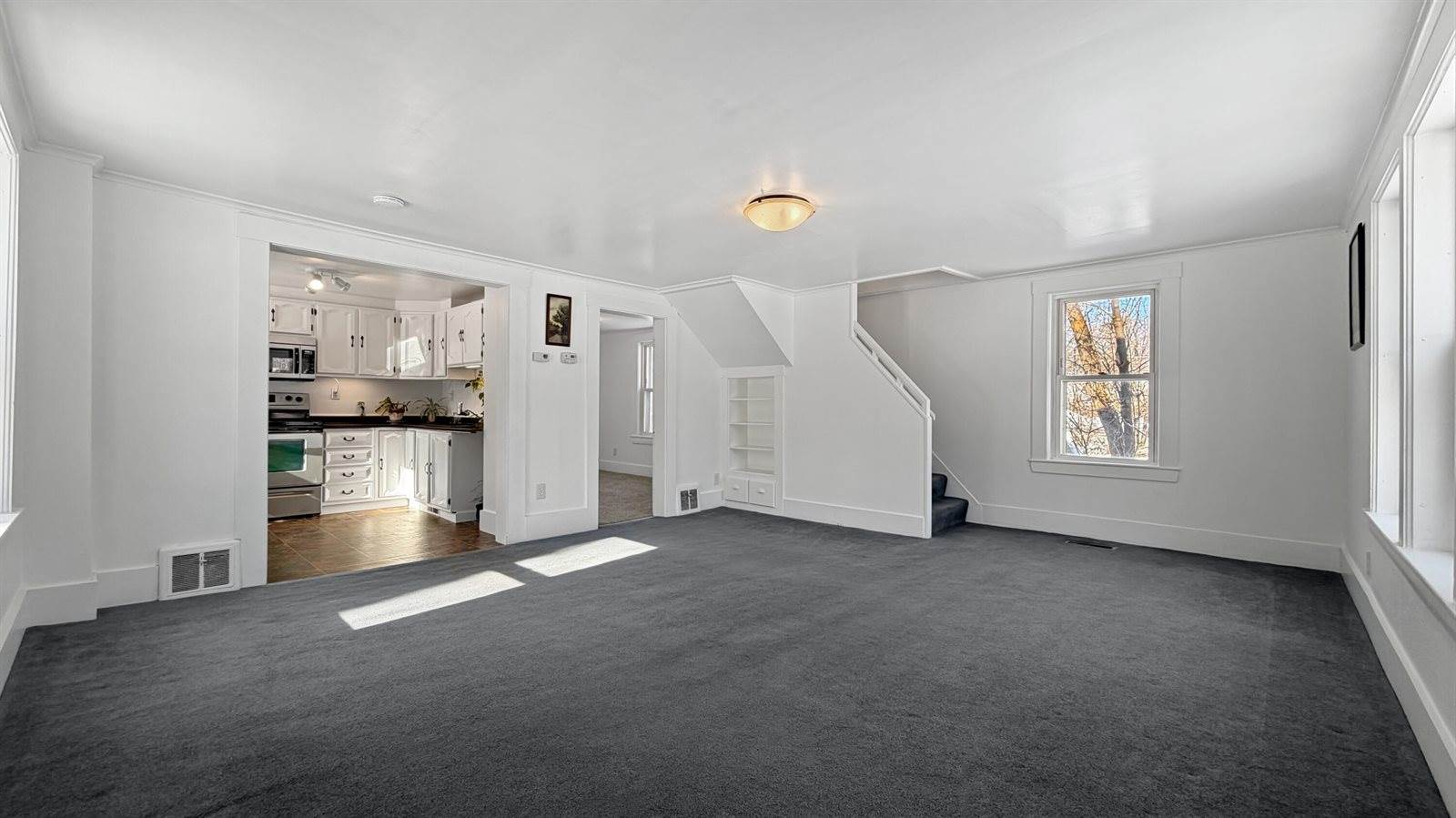 6 Dudley Street, Presque Isle, ME 04769